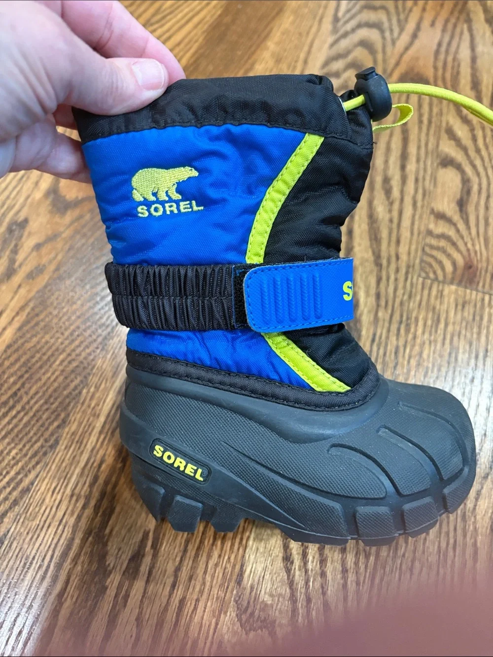 Sorel Kids' Flurry Waterproof Snow Boot, size toddler 5. Excellent condition